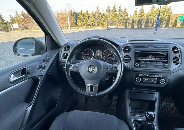 Volkswagen Tiguan cena 52900 przebieg: 195000, rok produkcji 2012 z Puławy małe 379